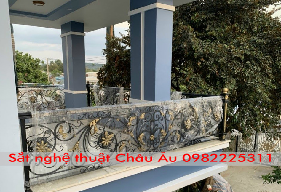 Mẫu lan can sắt cổ điển 2021 Mẫu lan can sắt cổ điển 2021