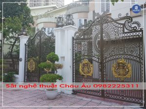 cửa cổng sắt mỹ thuật tại thành phố Hà Nội