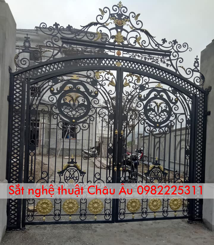 Cửa cổng sắt nghệ thuật  đẹp tại bắc giang