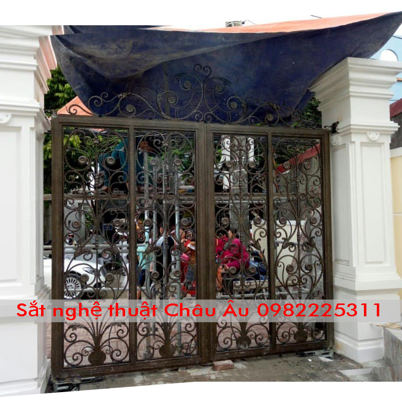 Cửa cổng sắt mỹ thuật cao cấp tại quận Thanh xuân