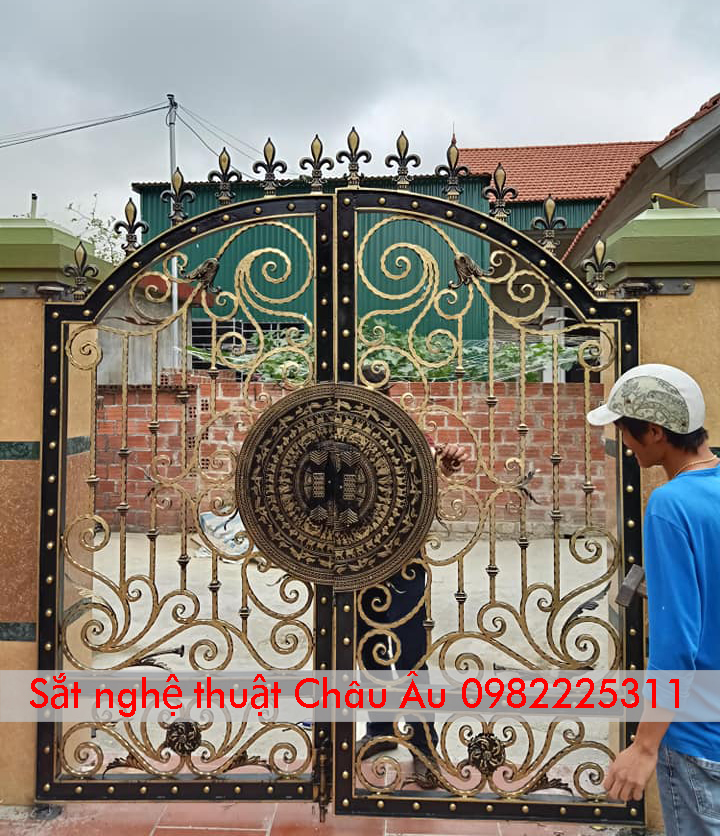 Cửa cổng sắt mỹ thuật cao cấpTại Bắc Ninh