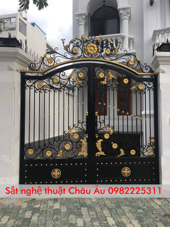 Mẫu Cửa cổng Sắt Nghệ Thuật Đẹp  Hà Nội