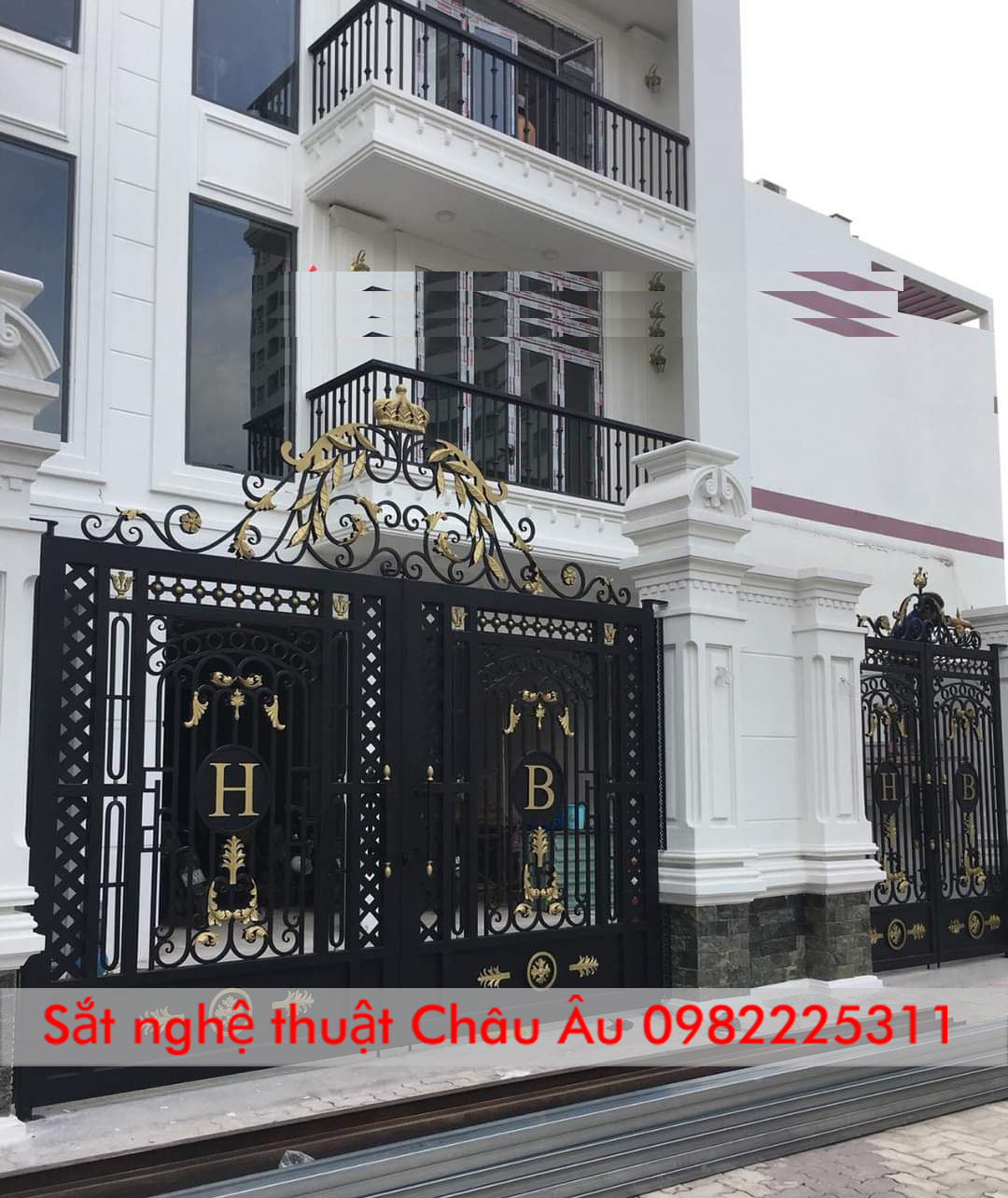 Cửa cổng sắt mỹ thuật cao cấpTại Bắc Ninh