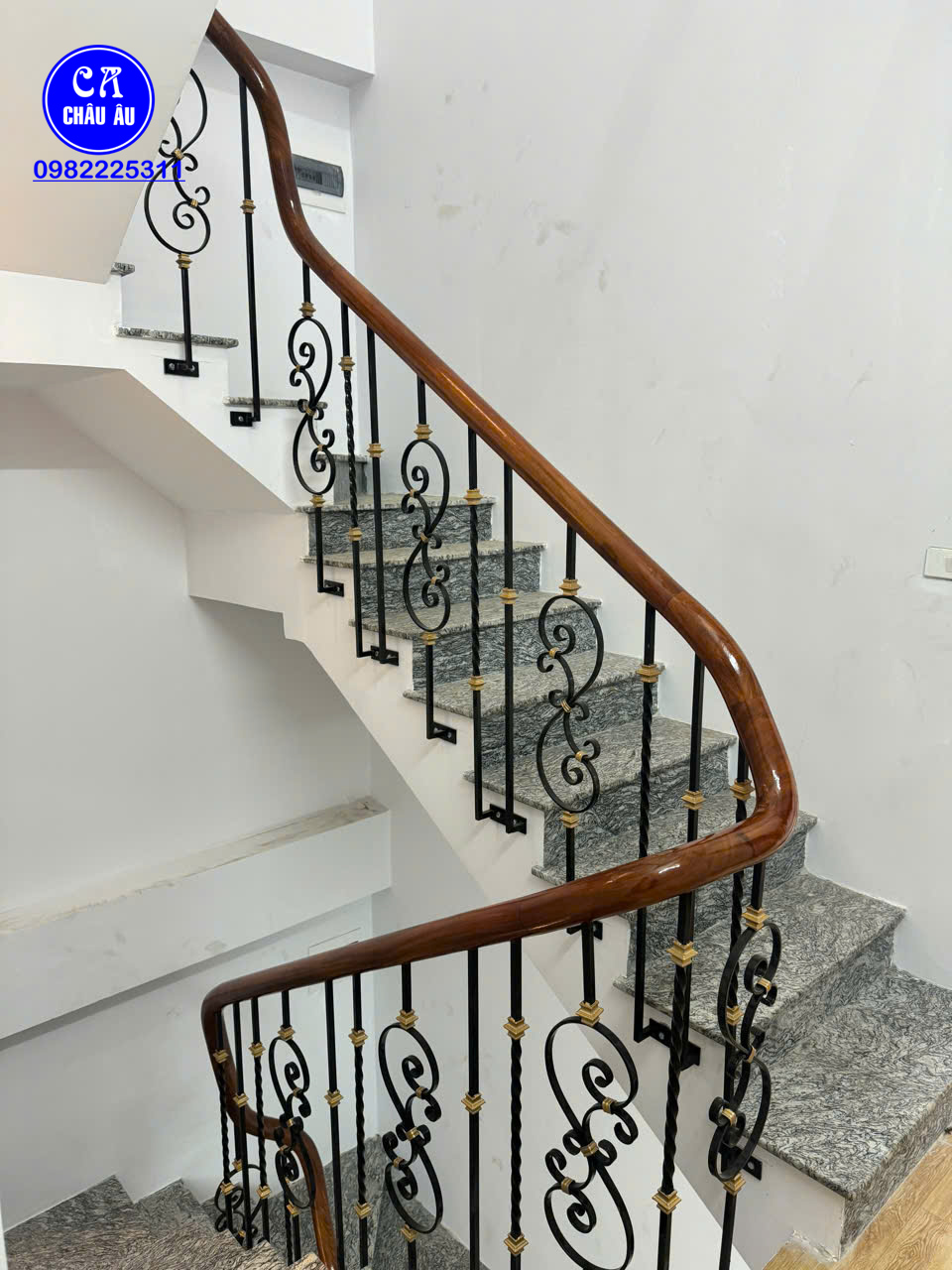Lan can sắt mỹ thuật tại Hà Nội cầu thang sắt mỹ thuật