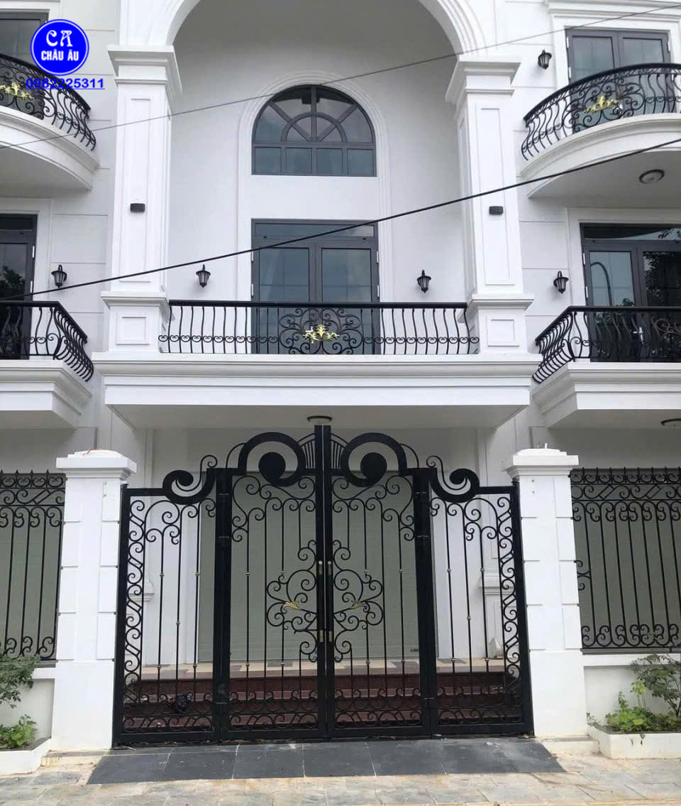 mẫu cổng sắt mỹ thuật 2 cánh đẹp