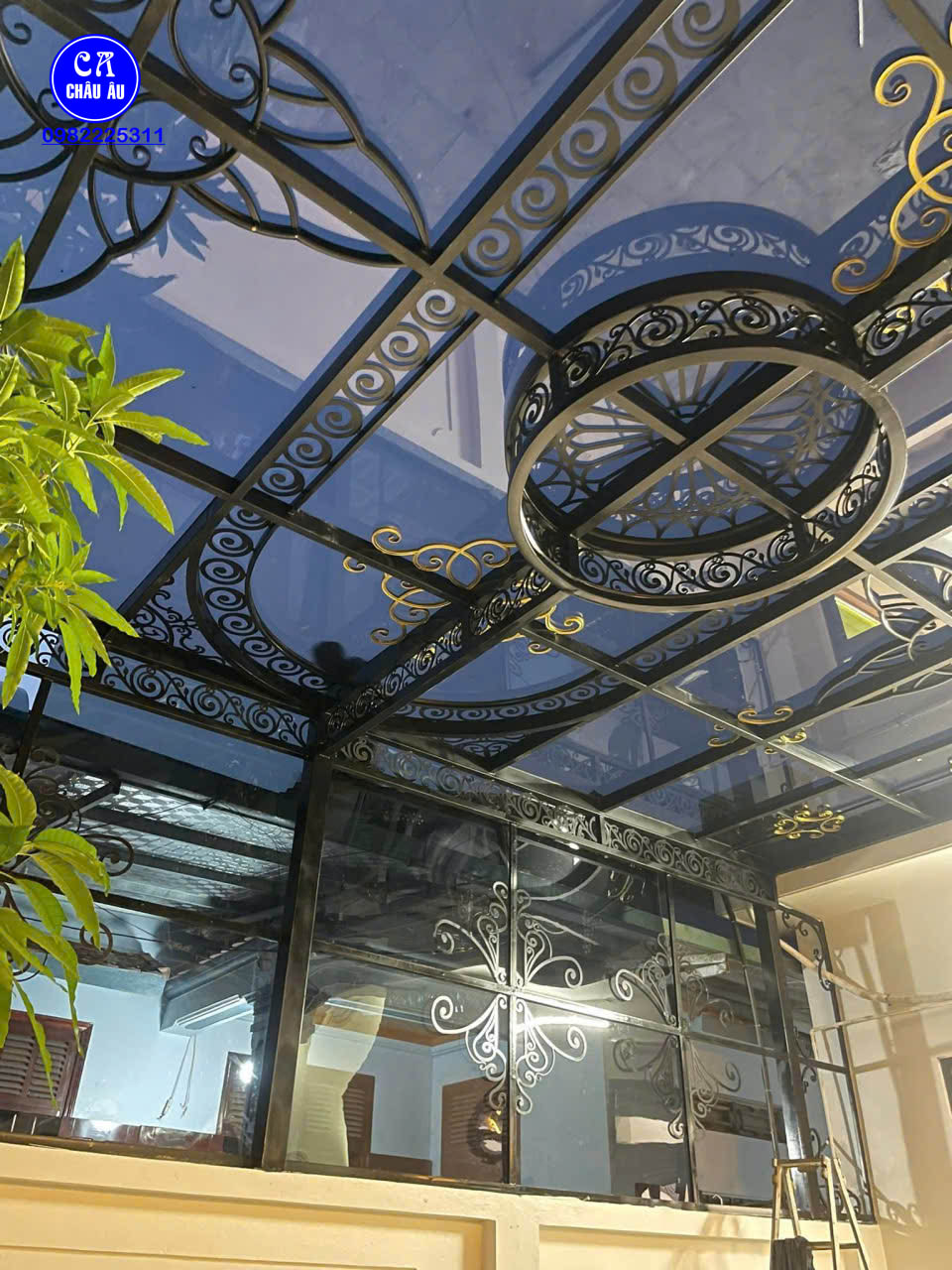 Mái kính sắt nghệ thuật cao cấp Mái kính sắt nghệ thuật cao cấp